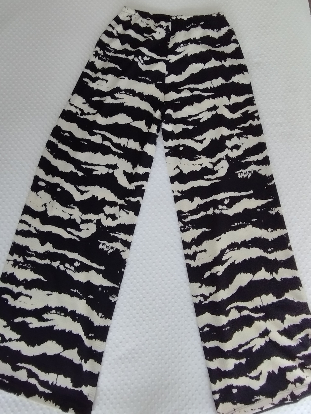 Black & White Zebra Print Wide-Leg Women’s Pants